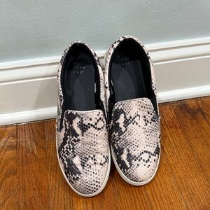 A New Day Women's Black and Cream Snake Print Sneakers